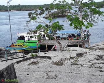A regular boat comes to Erersin from Dobo every Friday afternoon.