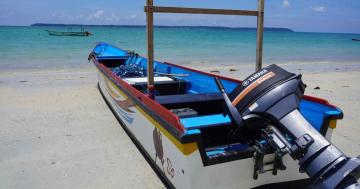 The boat is ready to go on a fishing trip 